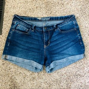 ‼️Old Navy “boyfriend” Shorts 🩳